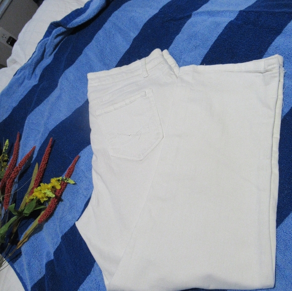 Ladies jeans size 12 - Picture 9 of 10